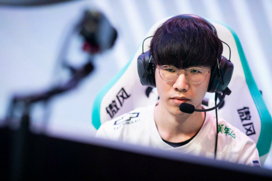 AG.AL战队夺冠电竞世界杯王者荣耀项目